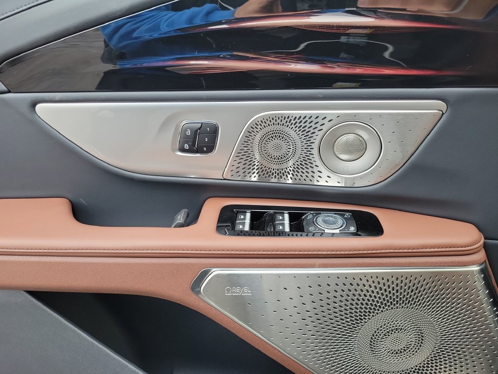 New 2026 Lincoln Nautilus Reserve AWD/4WD image 18