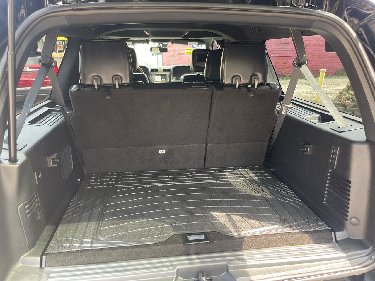 Used 2016 Lincoln Navigator L Select AWD/4WD image 32