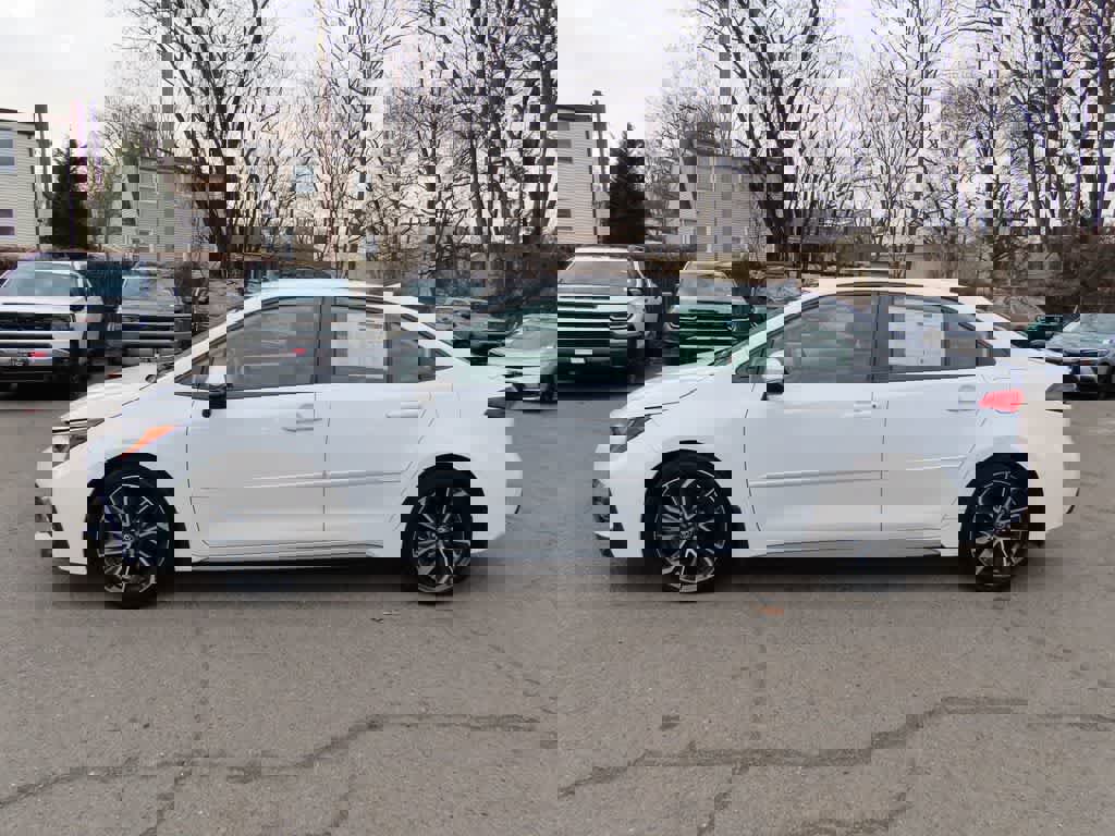 Used 2021 Toyota Corolla SE w/ Carpet Mat Package (TMS) image 3