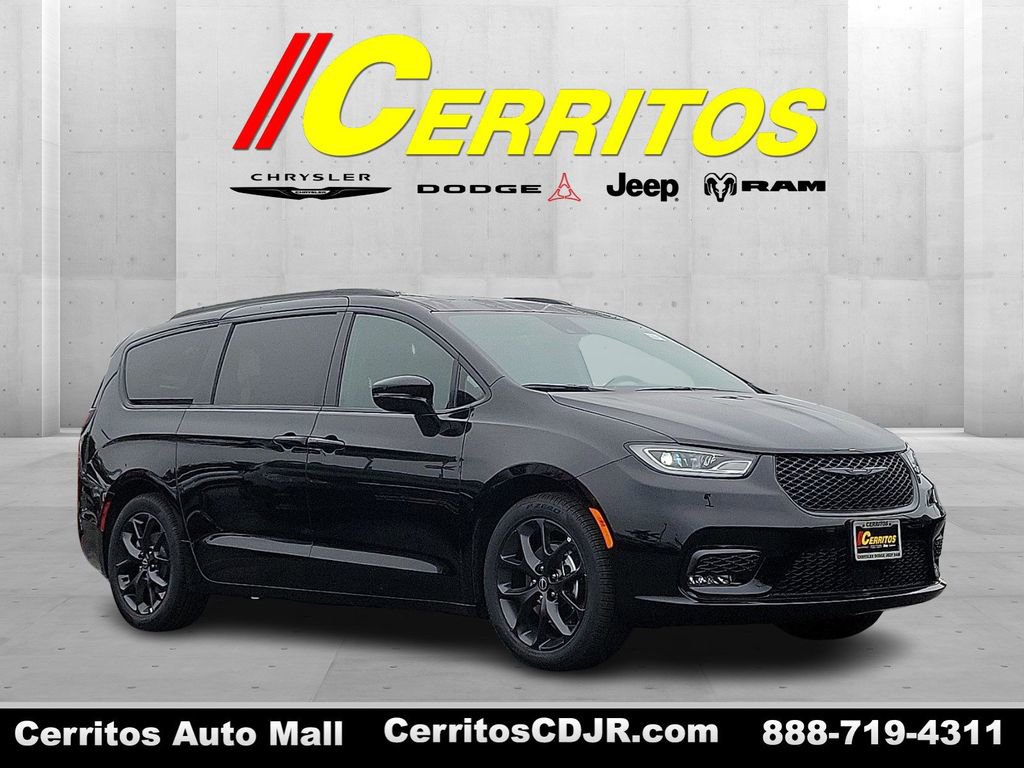 New 2026 Chrysler Pacifica Limited