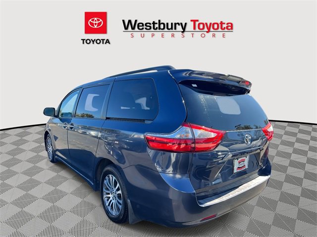 Certified 2020 Toyota Sienna XLE image 6