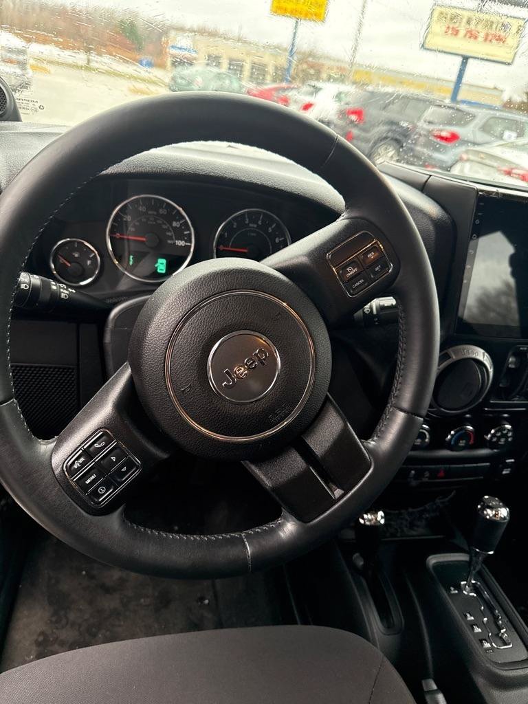 Used 2013 Jeep Wrangler Unlimited Sport AWD/4WD image 5