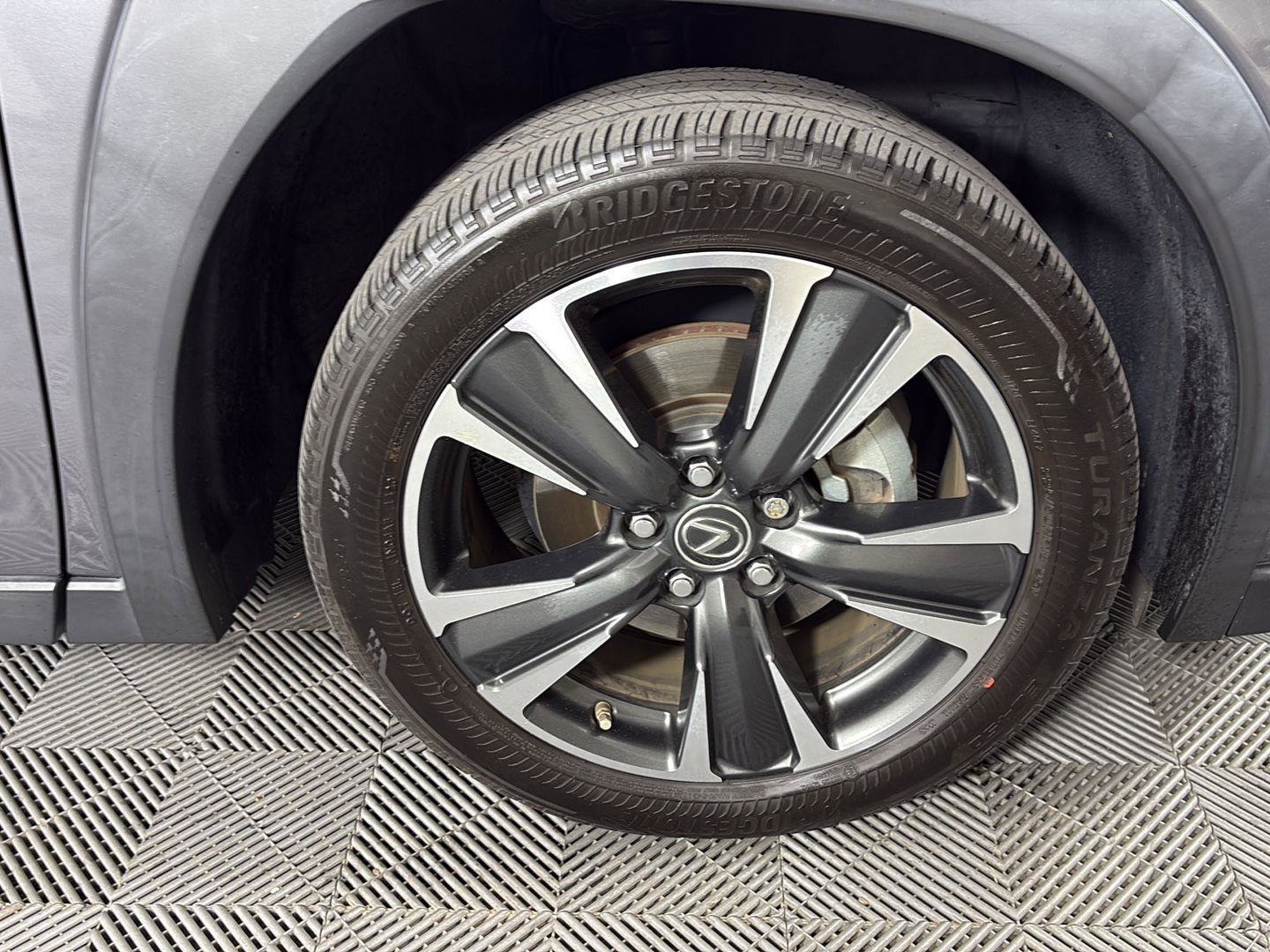 Used 2020 Lexus UX 250h w/ Premium Package AWD/4WD image 13