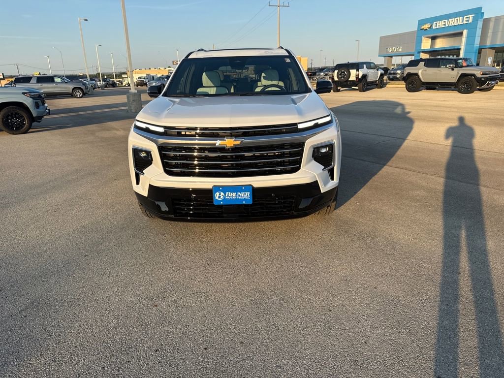 New 2026 Chevrolet Traverse High Country w/ LPO, Floor Liner Package image 2
