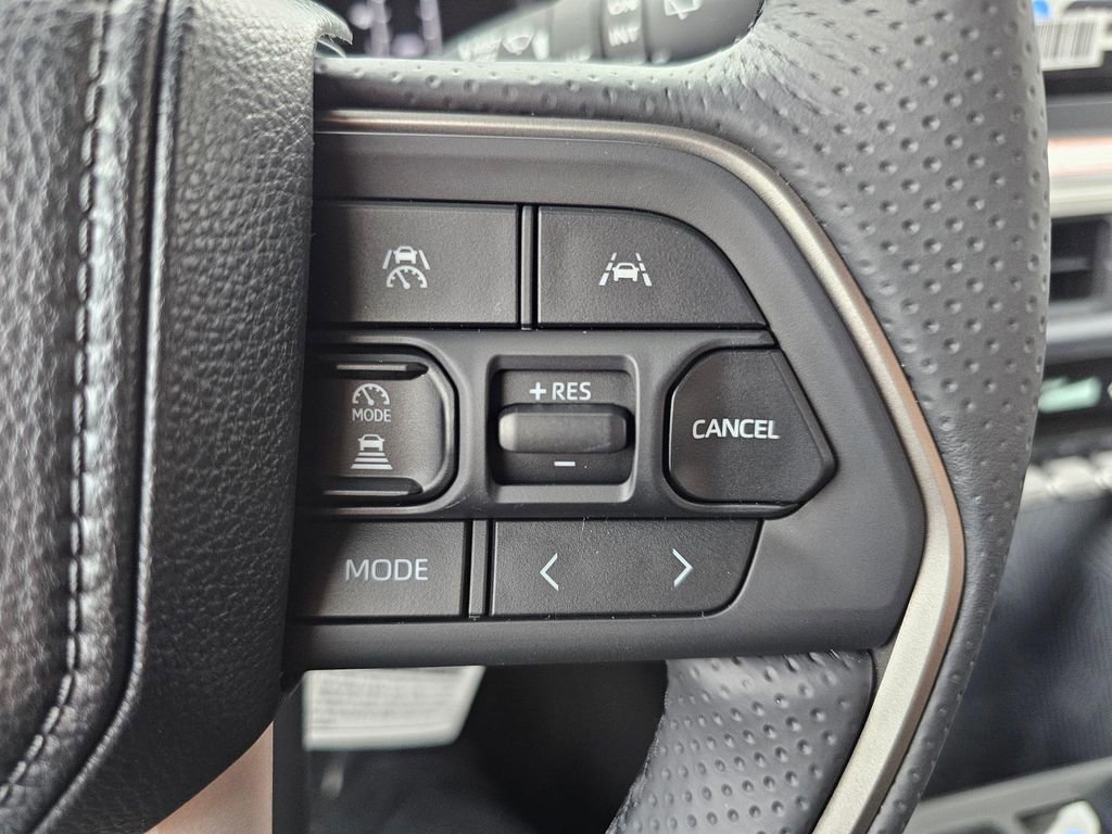 New 2026 Toyota 4Runner SR5 AWD/4WD image 32