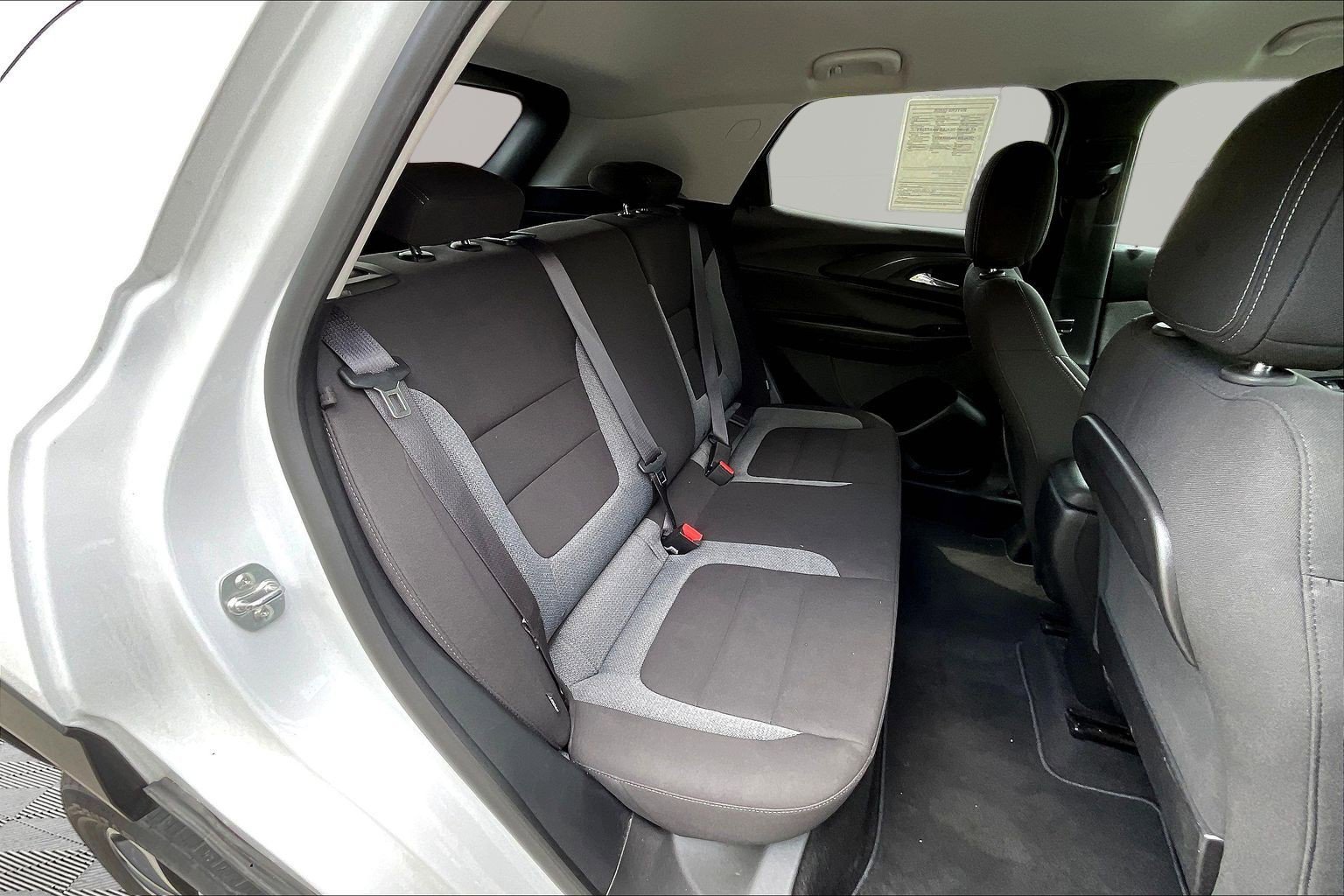 Used 2025 Chevrolet TrailBlazer LT FWD image 25