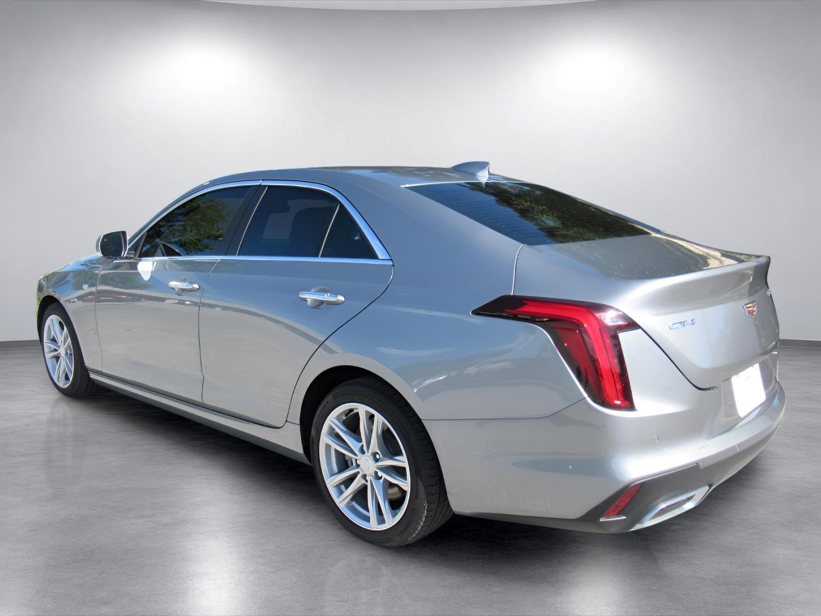Used 2023 Cadillac CT4 Luxury w/ Sun And Sound Package RWD image 5