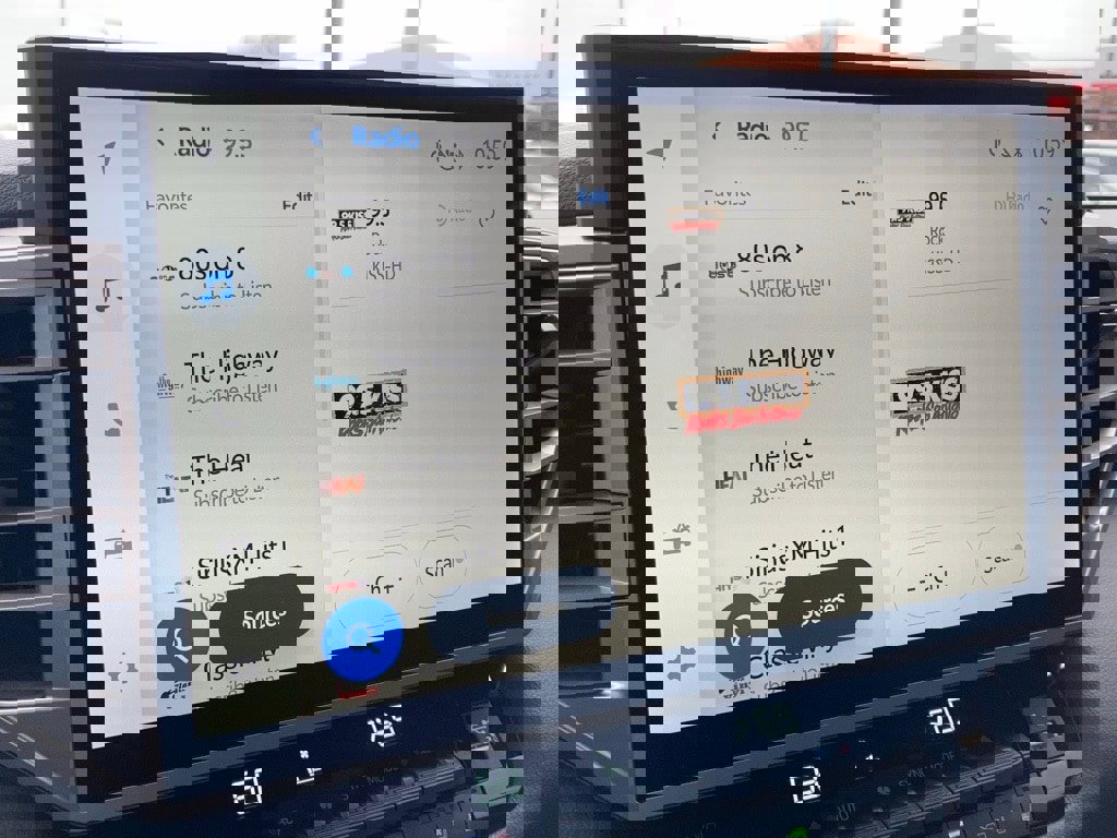 Used 2025 Toyota Tundra Limited image 23