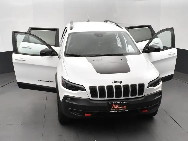 Used 2022 Jeep Cherokee Trailhawk w/ Technology Group B AWD/4WD image 10