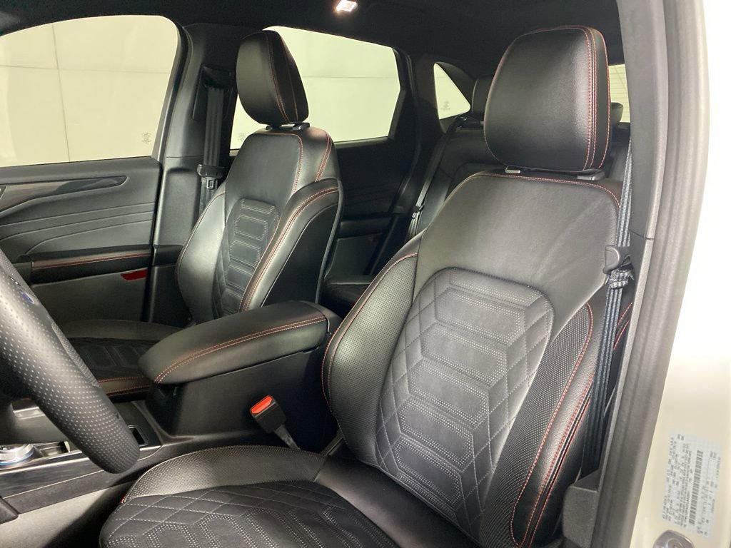 Used 2023 Ford Escape ST-Line Elite w/ Premium Technology Package image 12