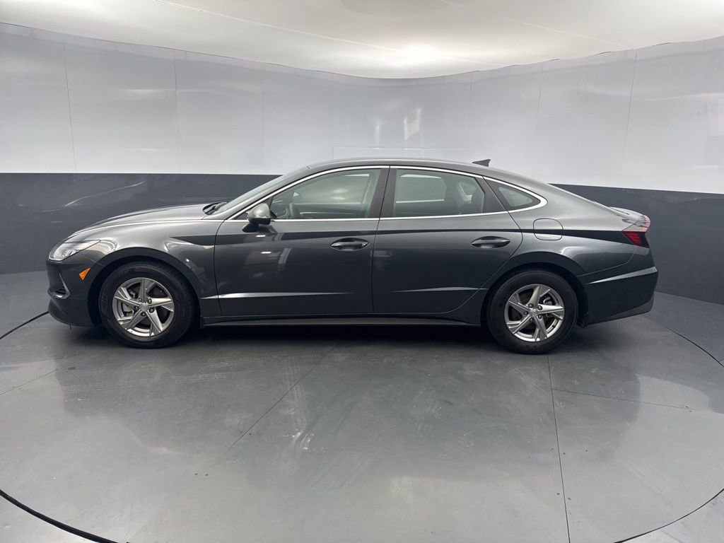 Used 2023 Hyundai Sonata SE image 2