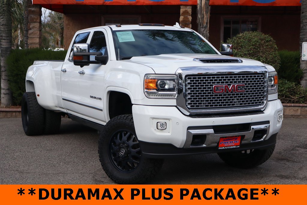 Used 2016 GMC Sierra 3500 Denali w/ Duramax Plus Package image 2