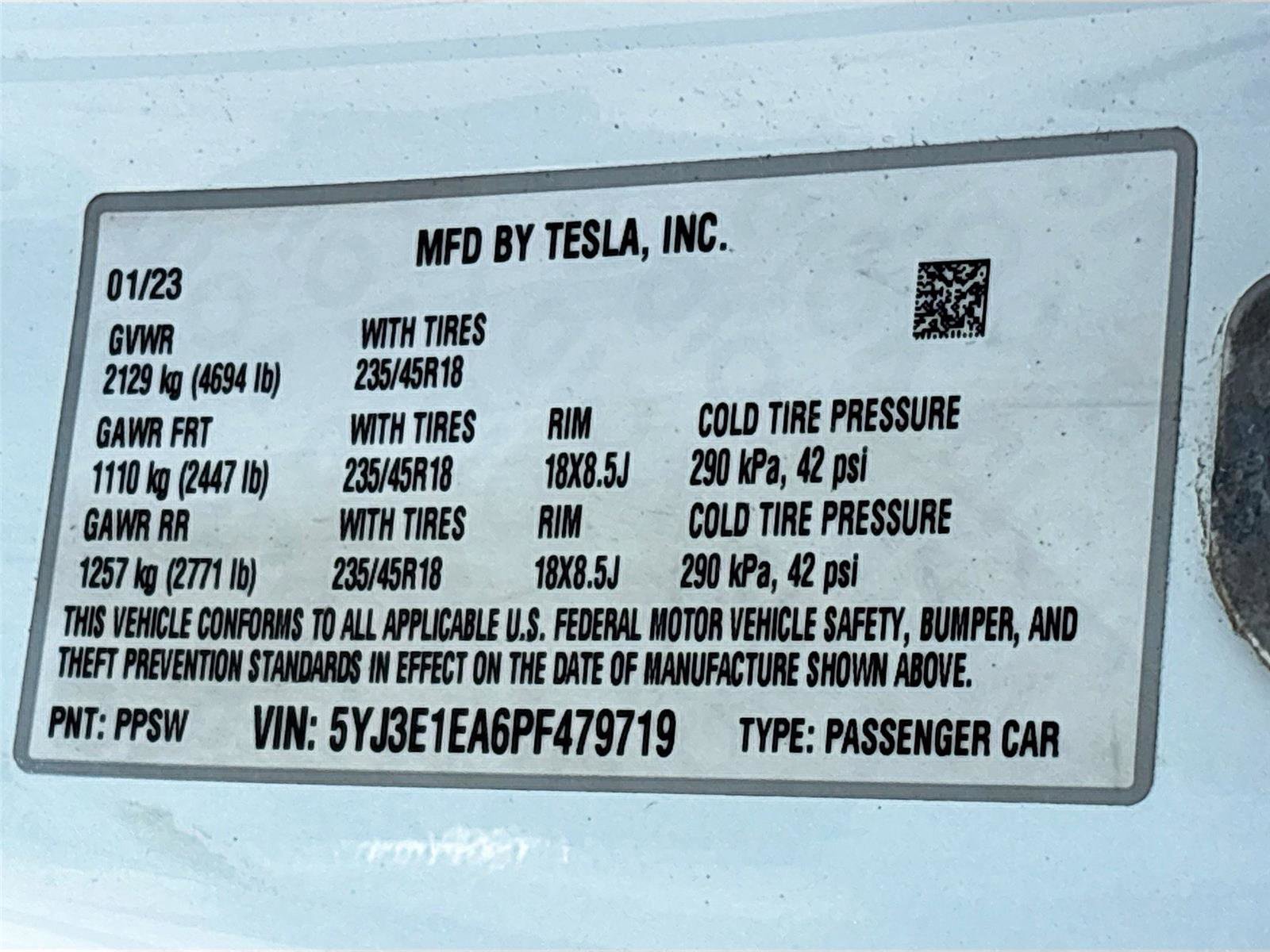 Used 2023 Tesla Model 3 Standard Range image 33