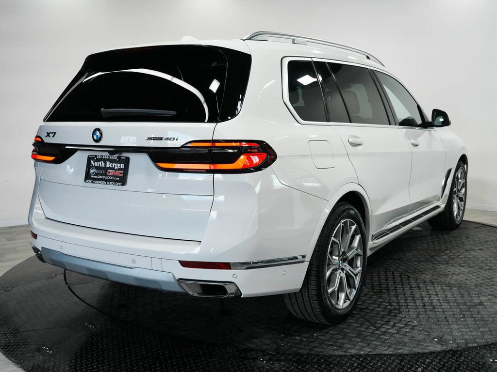 Used 2025 BMW X7 xDrive40i AWD/4WD image 7