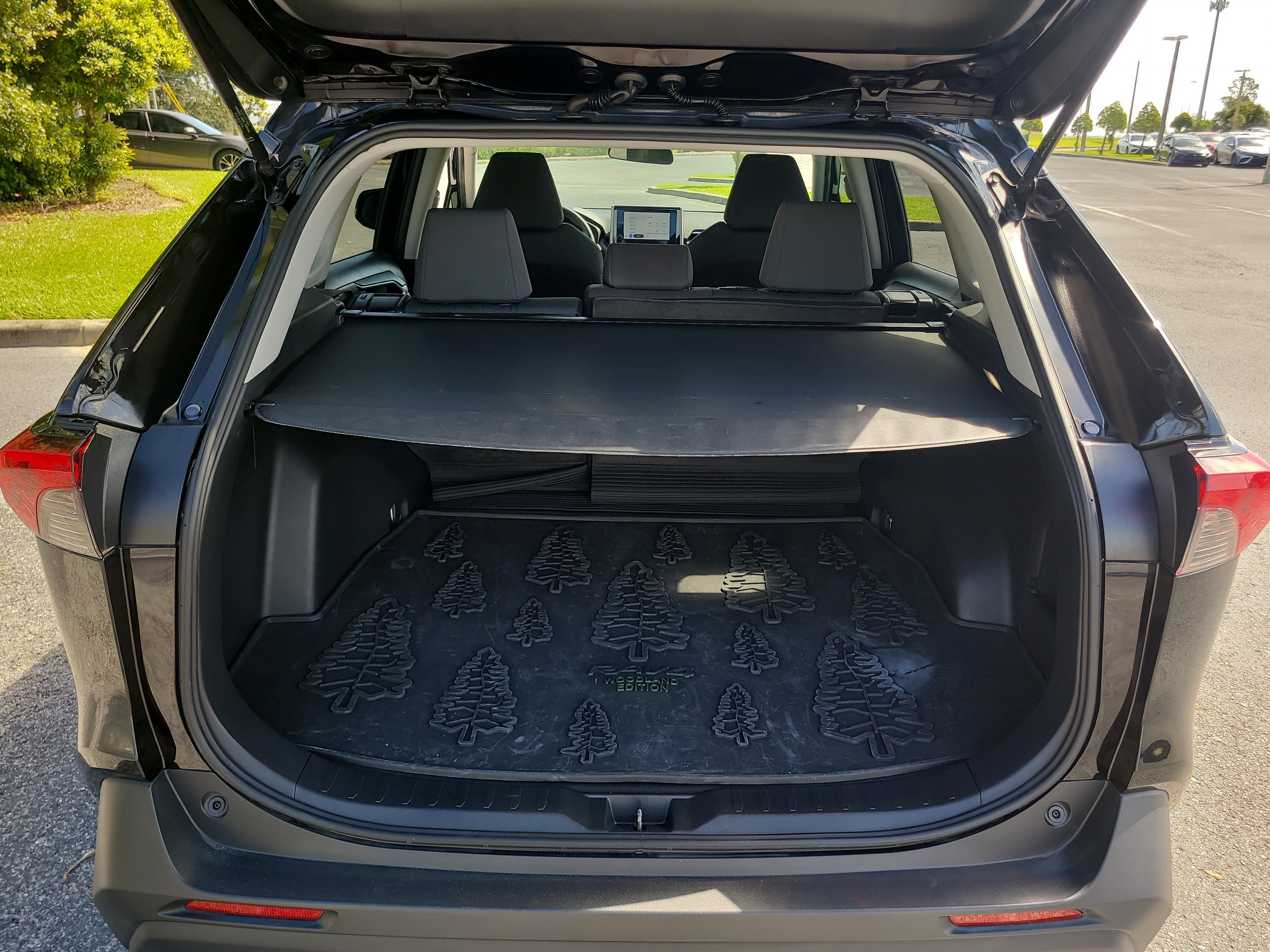 Certified 2025 Toyota RAV4 Woodland Edition AWD/4WD image 11
