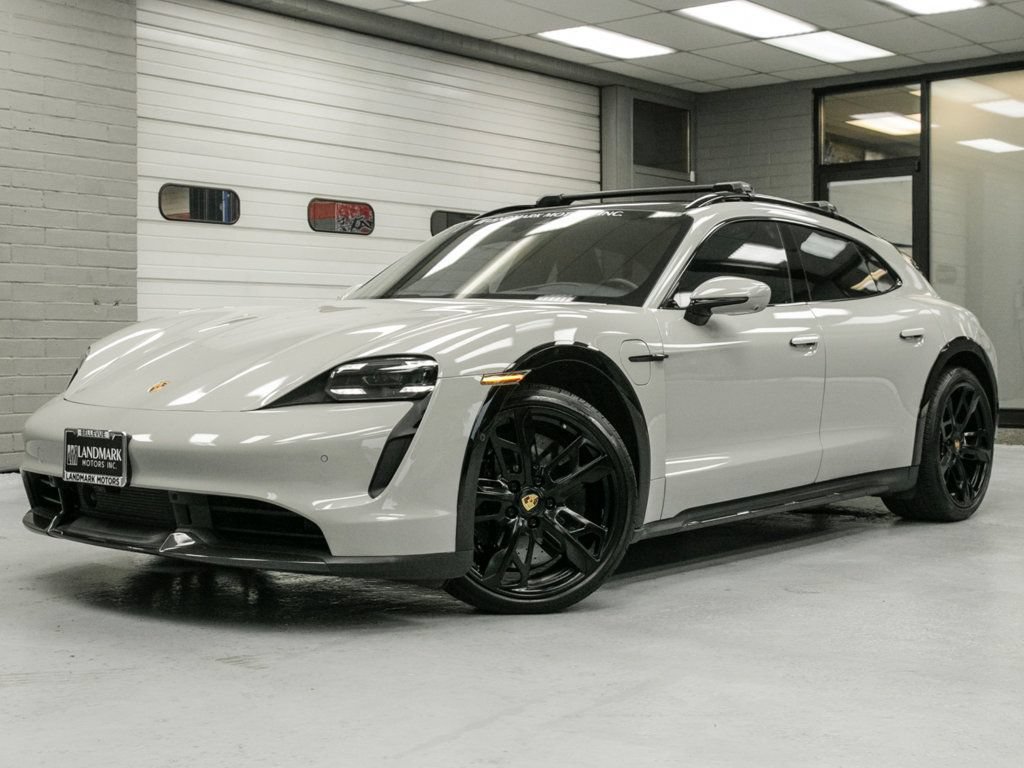 Used 2022 Porsche Taycan Turbo S AWD/4WD image 11