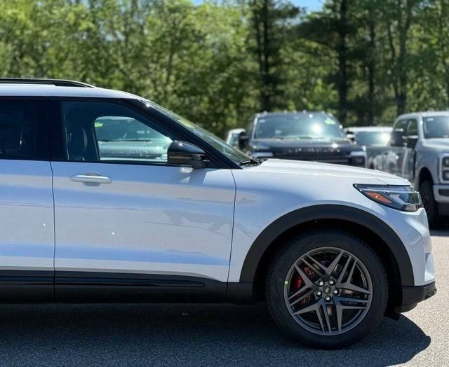 New 2026 Ford Explorer ST w/ Sun And Sound Package AWD/4WD image 2