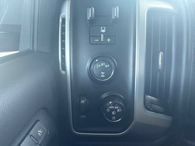 Used 2019 GMC Sierra 3500 SLT w/ Duramax Plus Package AWD/4WD image 17
