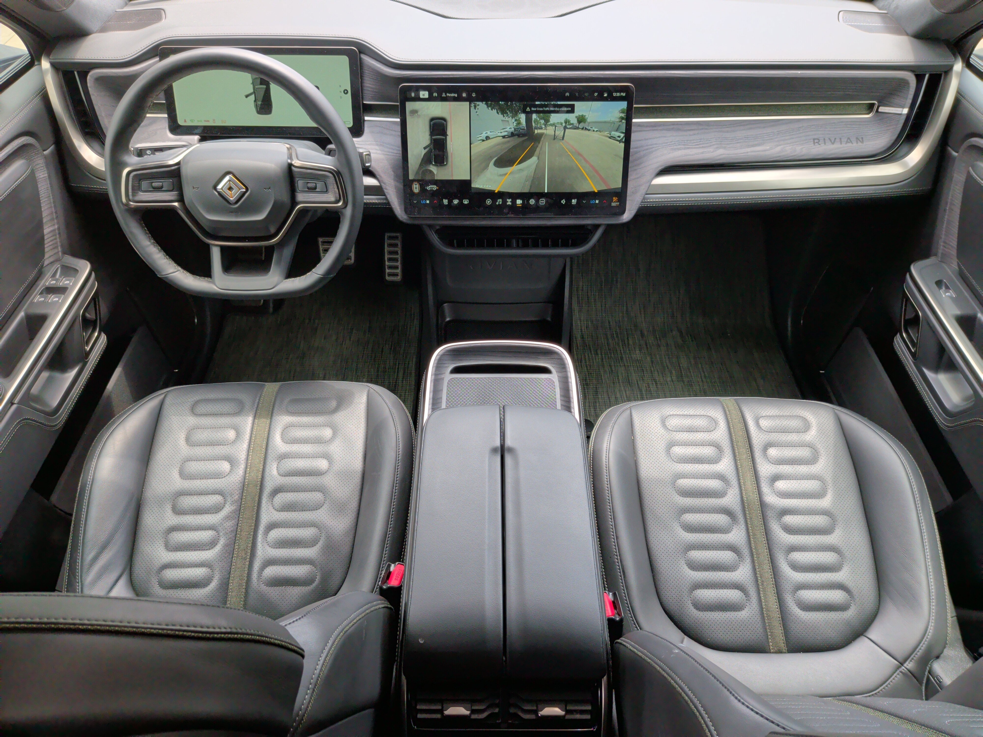 Used 2023 Rivian R1S Adventure AWD/4WD image 31