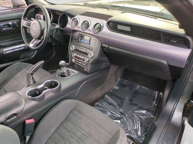 Used 2017 Ford Mustang Coupe RWD image 19