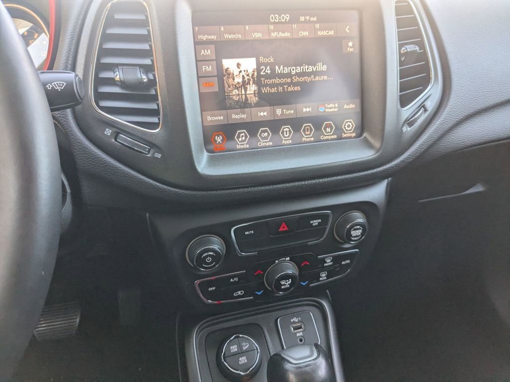 Used 2019 Jeep Compass Trailhawk image 25