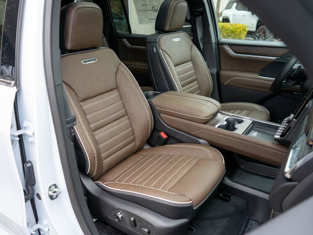 New 2026 GMC Acadia Denali Ultimate AWD/4WD image 9