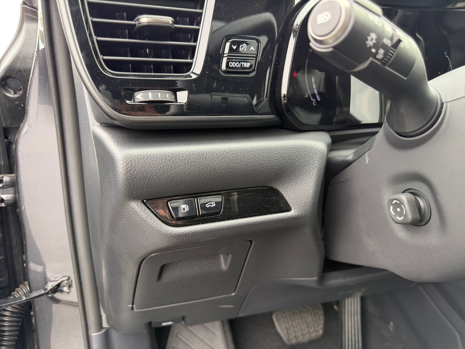Used 2025 Lexus NX 350h AWD w/ Accessory Package (K3) image 11