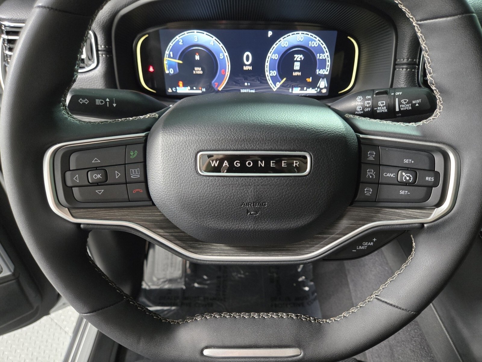 Used 2024 Jeep Wagoneer L Series III w/ Premium Group I image 23