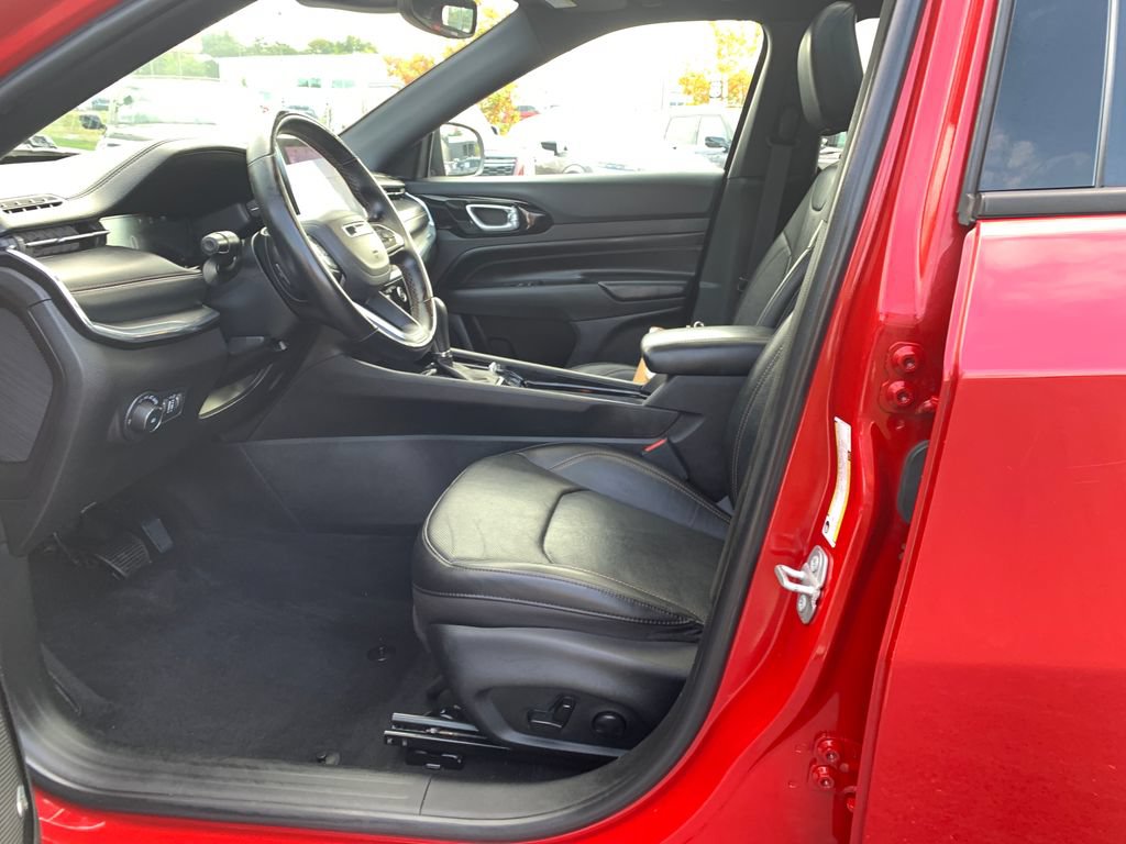 Used 2022 Jeep Compass Limited w/ (RED) Package AWD/4WD image 17