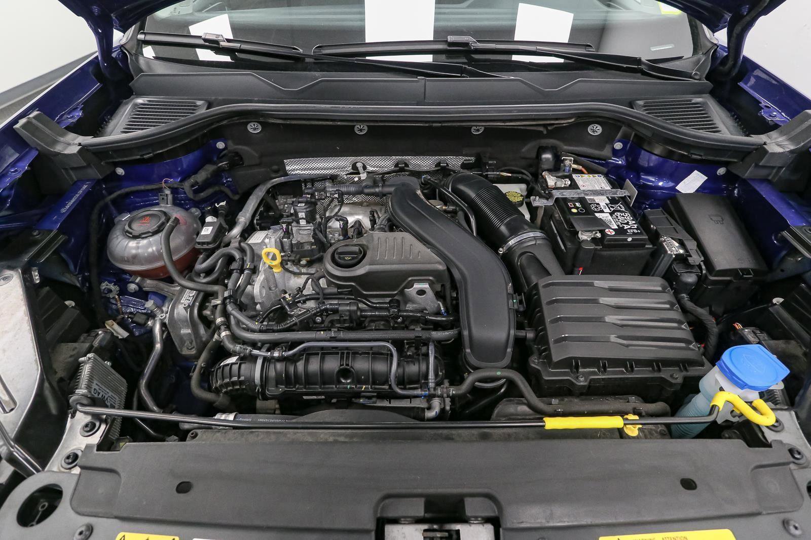 Certified 2024 Volkswagen Taos SEL image 16