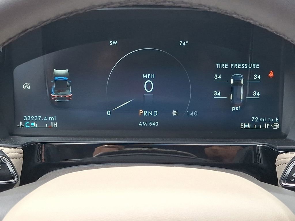 Used 2023 Lincoln Corsair AWD image 18