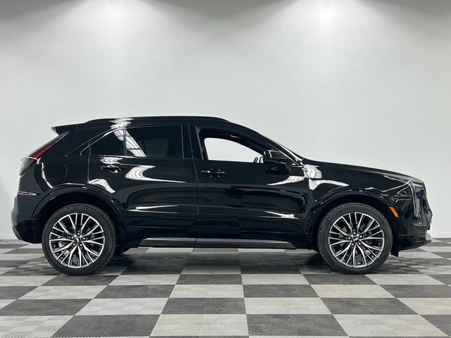 Used 2024 Cadillac XT4 Sport image 11
