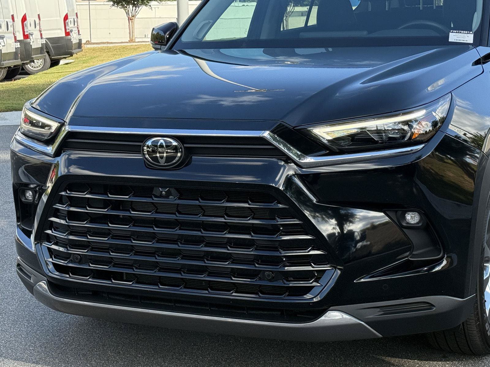 Used 2024 Toyota Grand Highlander FWD image 9