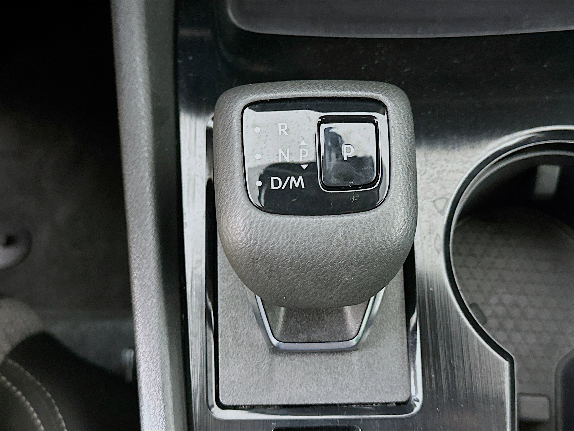 Used 2023 Nissan Rogue SV image 24