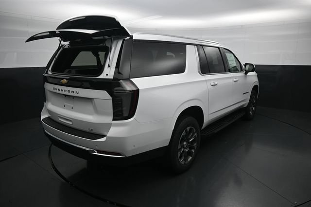 New 2026 Chevrolet Suburban LT w/ Comfort Package AWD/4WD image 12