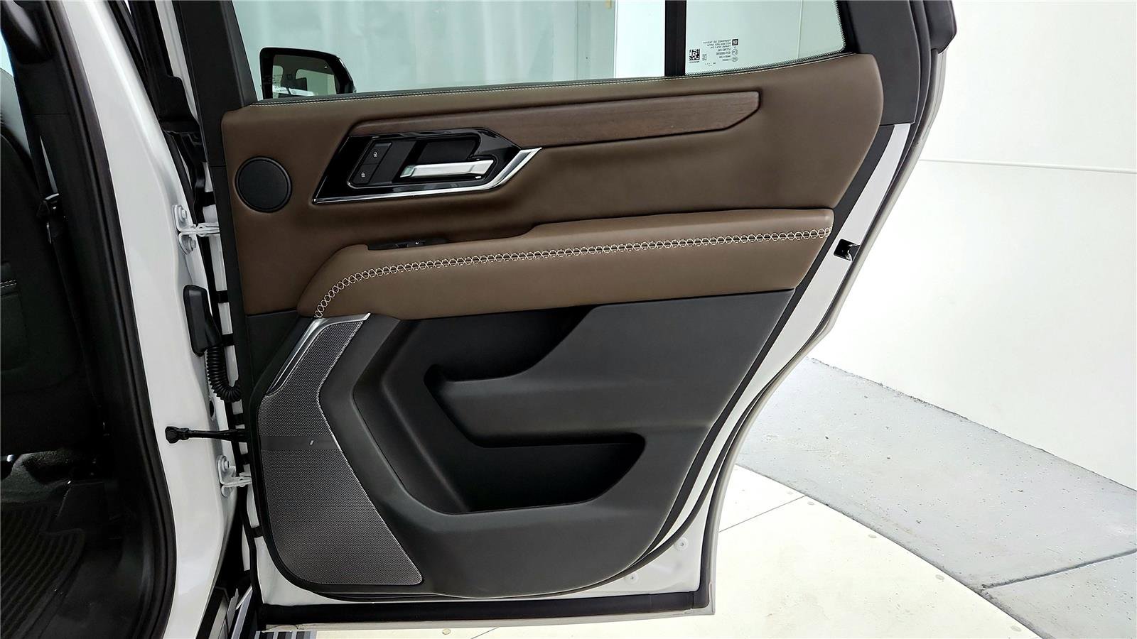 Used 2025 GMC Yukon Denali Ultimate image 16