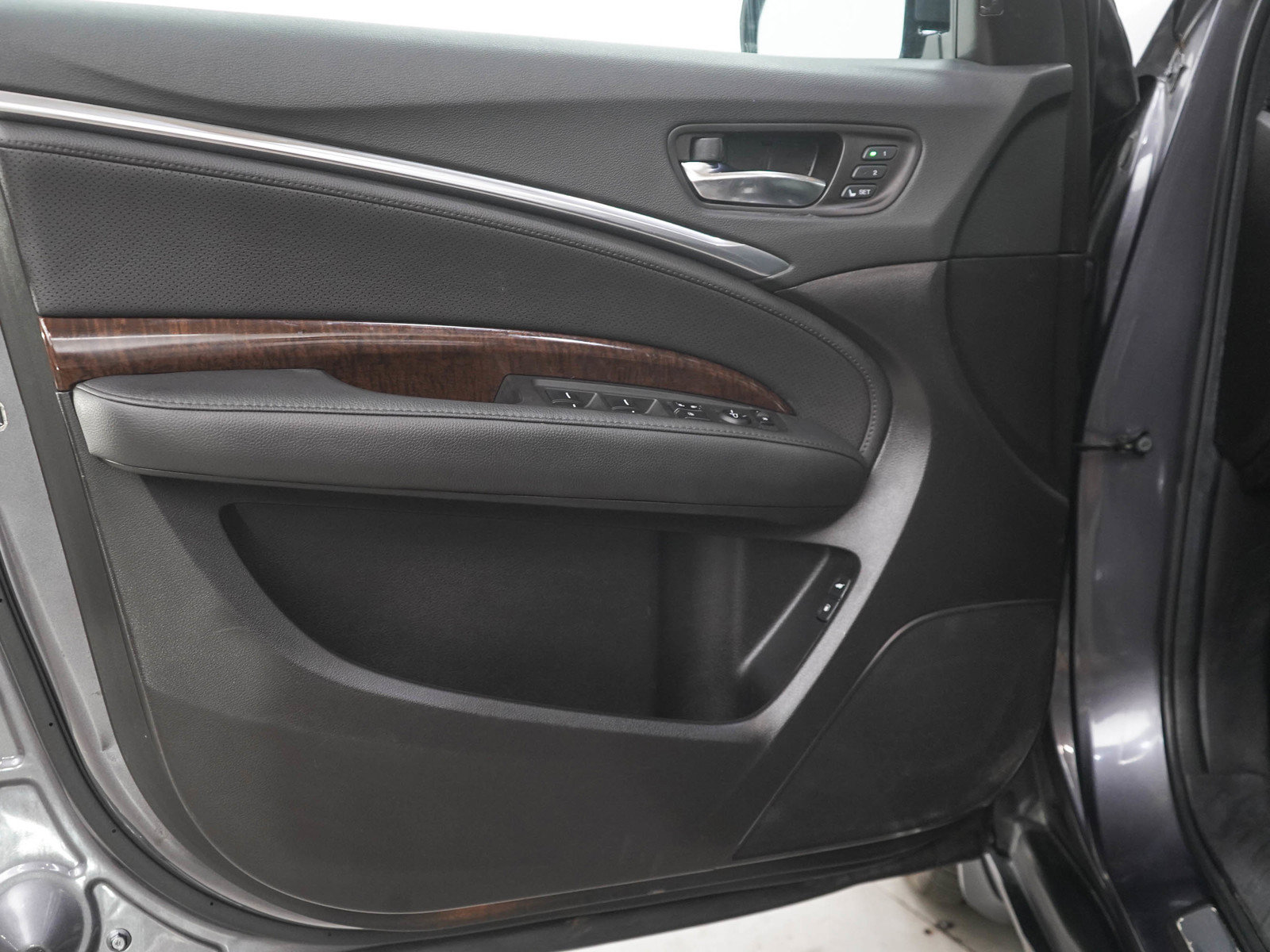 Used 2020 Acura MDX w/ Technology Package AWD/4WD image 21