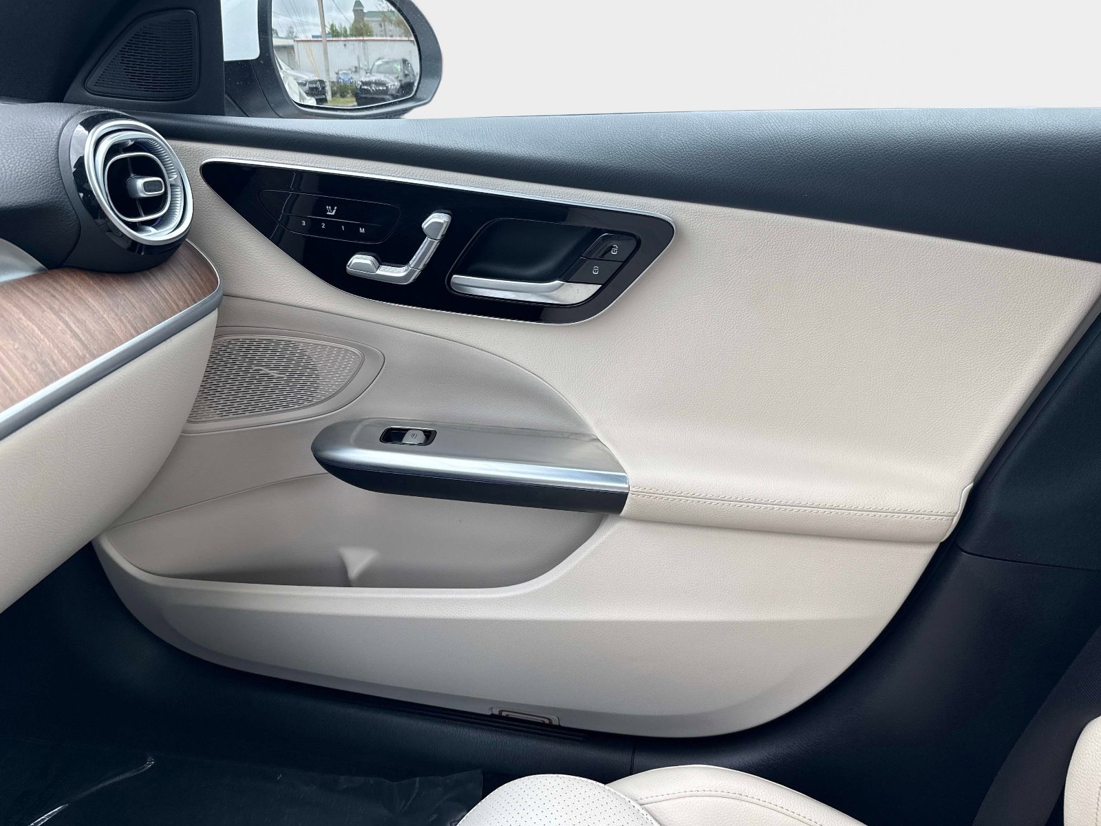 Certified 2023 Mercedes-Benz C 300 Sedan w/ Exclusive Trim Package image 24