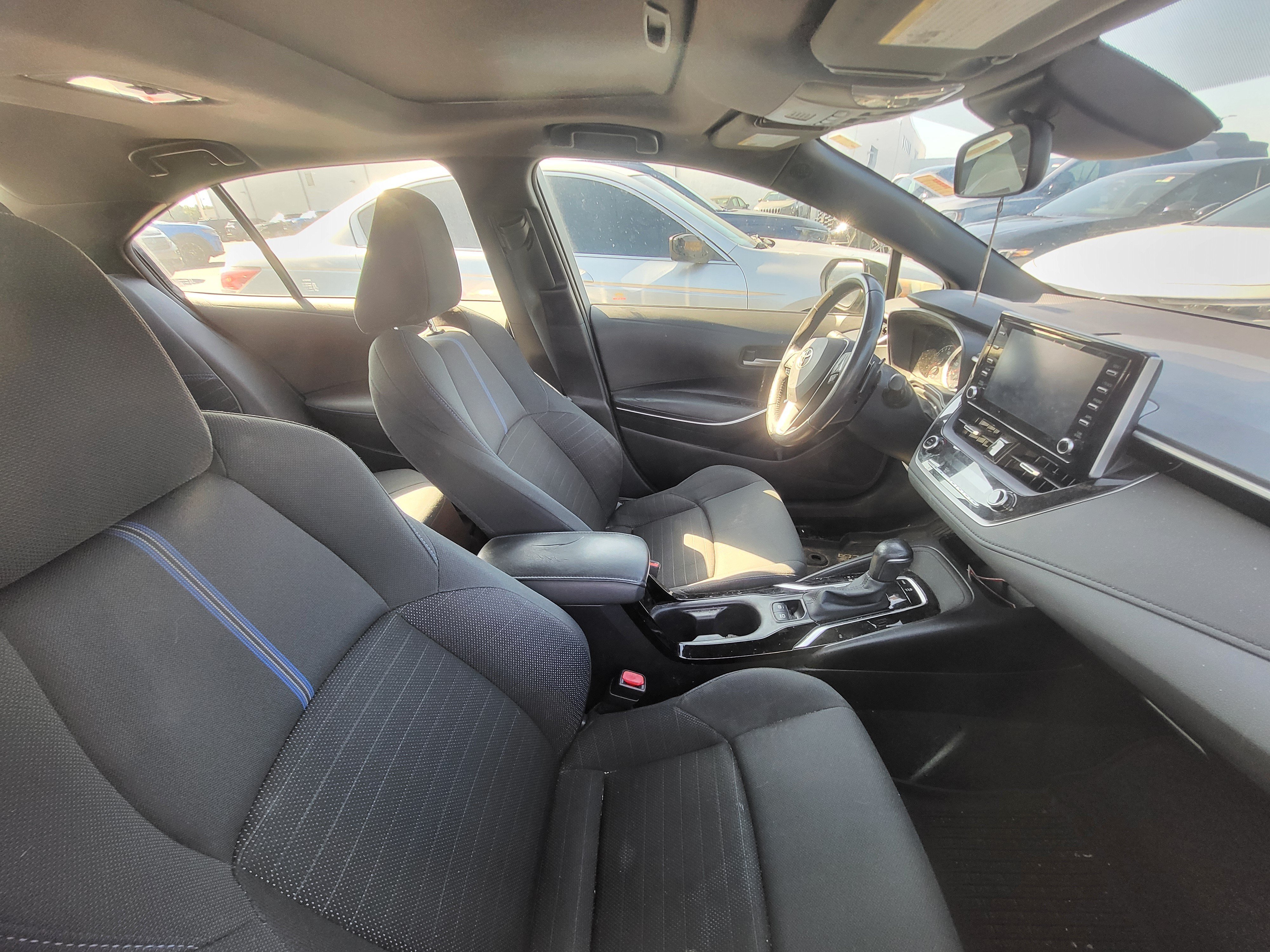 Used 2020 Toyota Corolla SE w/ SE Premium Package FWD image 8