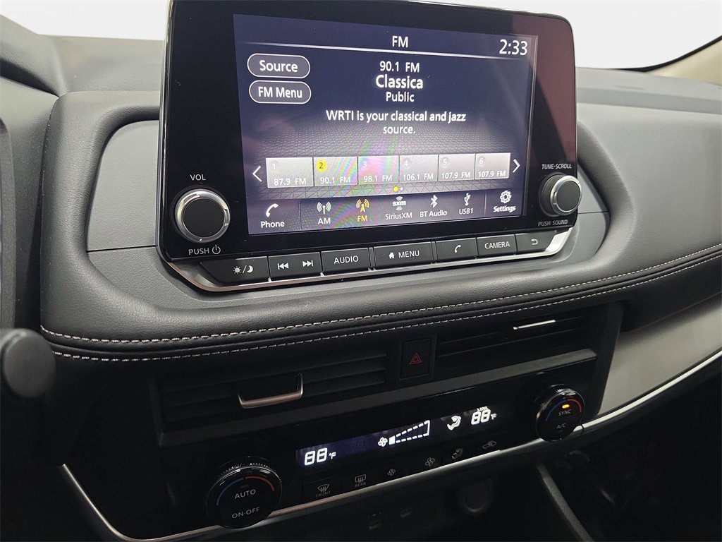 Used 2025 Nissan Rogue SV image 19