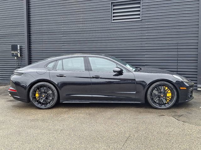 New 2026 Porsche Panamera GTS image 8