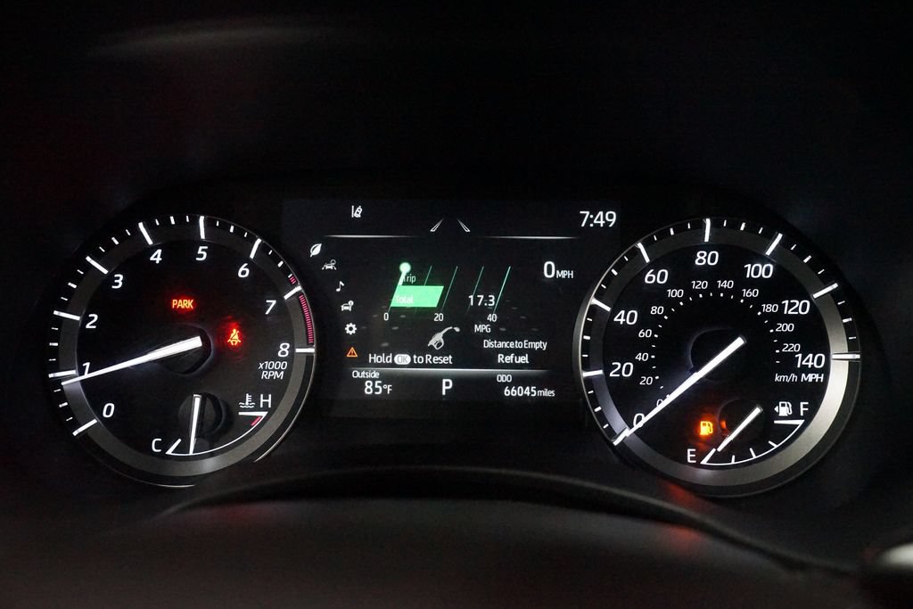 Certified 2021 Toyota Highlander XLE FWD image 15