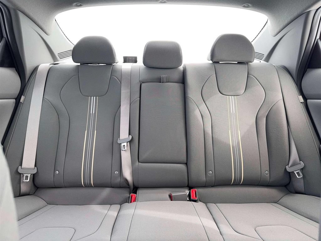 New 2026 Hyundai Elantra SEL Sport Premium FWD image 17