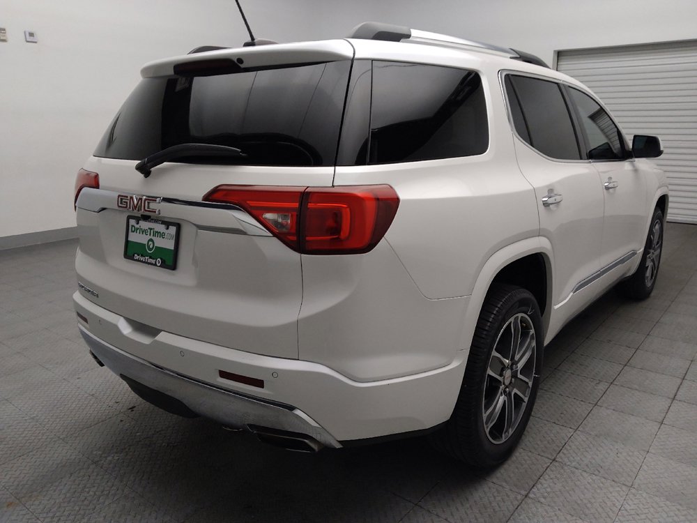 Used 2018 GMC Acadia Denali w/ Technology Package FWD image 9