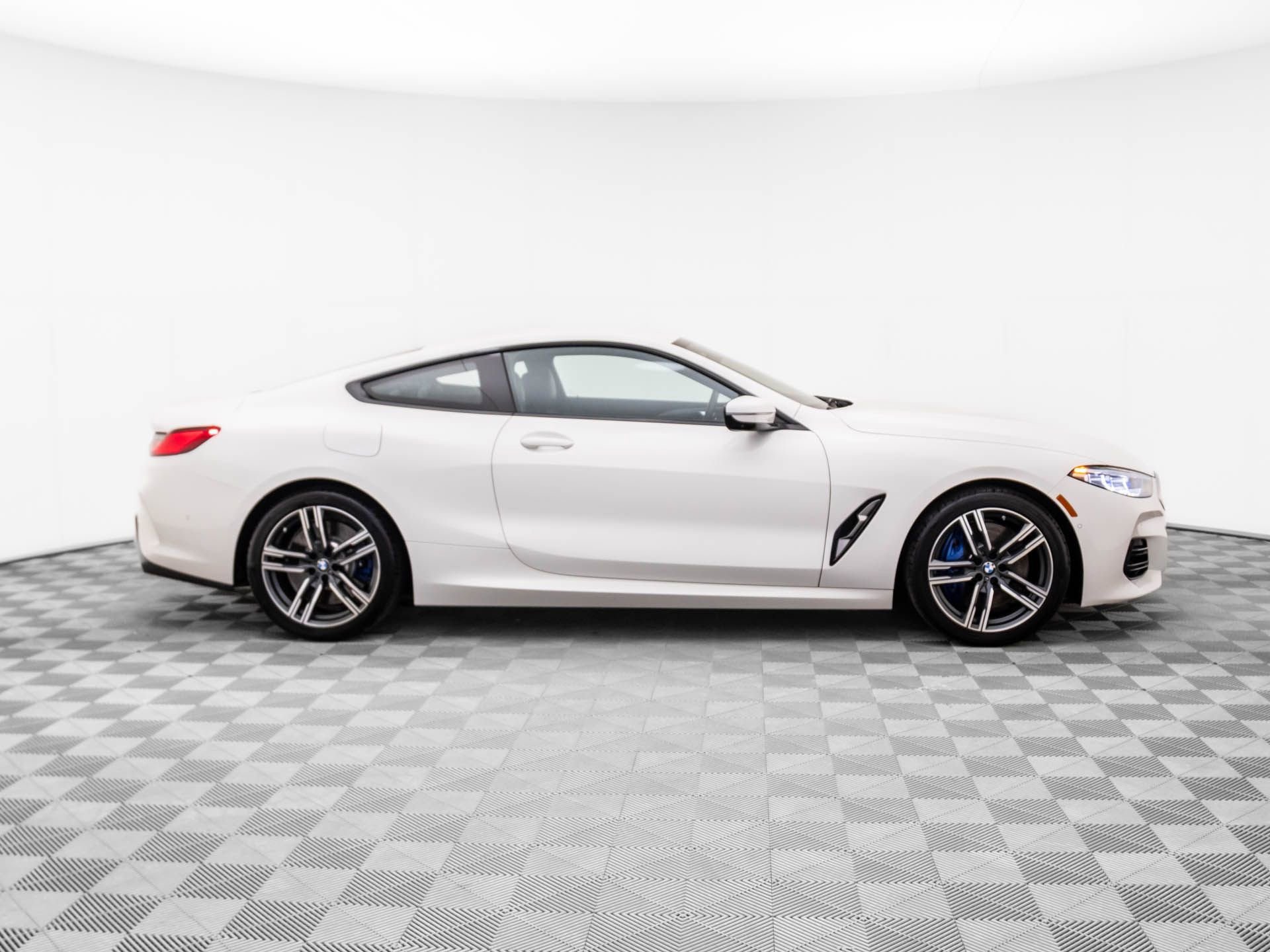Used 2024 BMW 840i xDrive Coupe w/ Driving Assistance Package image 6