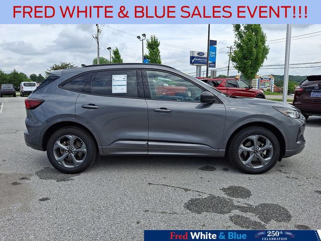 Certified 2024 Ford Escape ST-Line AWD/4WD image 12