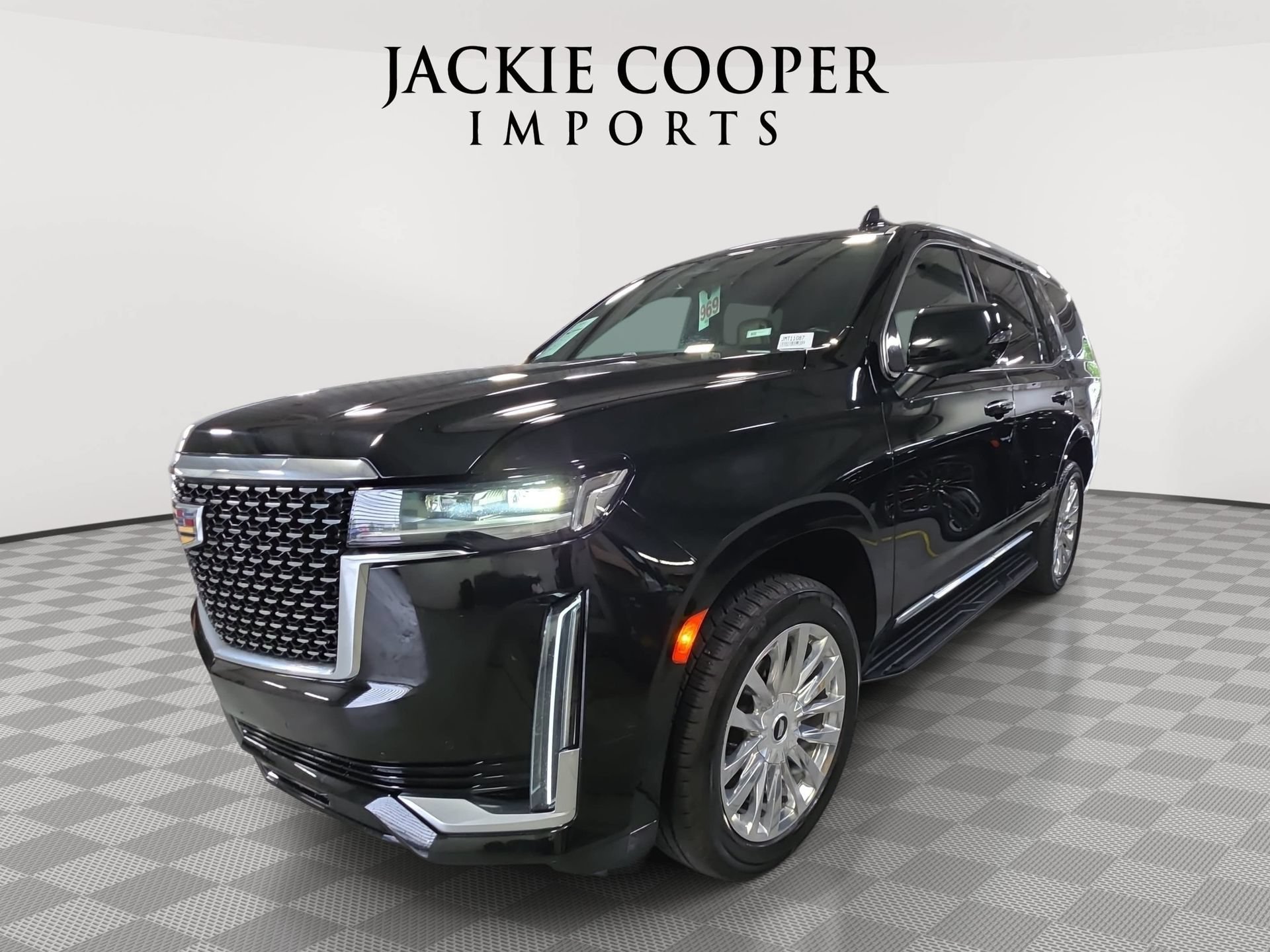Used 2024 Cadillac Escalade Premium Luxury RWD image 1
