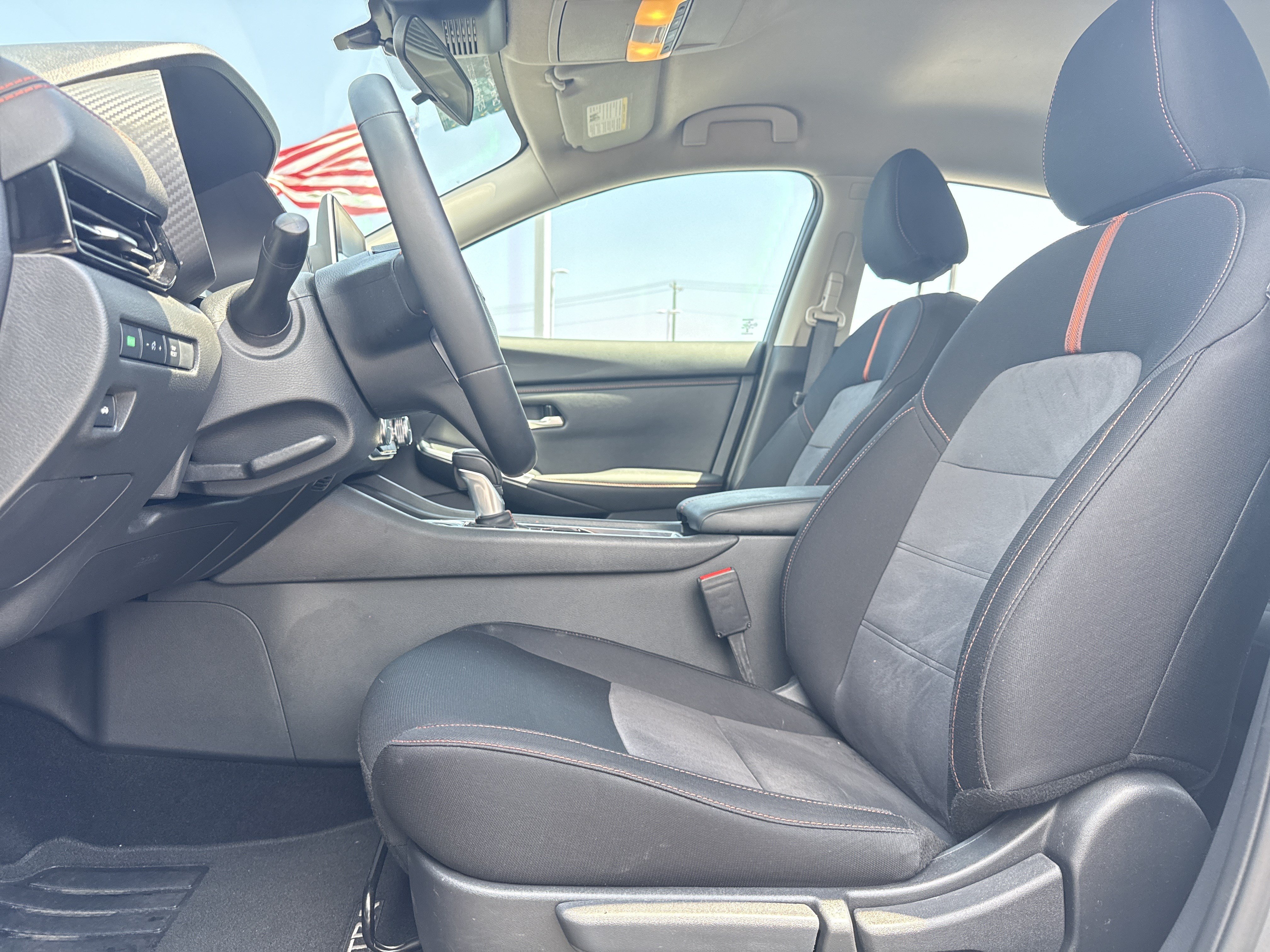 Used 2025 Nissan Sentra SR FWD image 15
