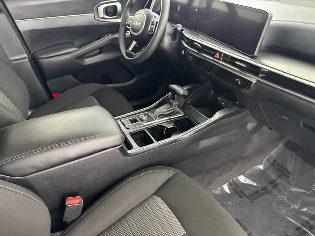 Certified 2024 Kia Sorento LX FWD image 23