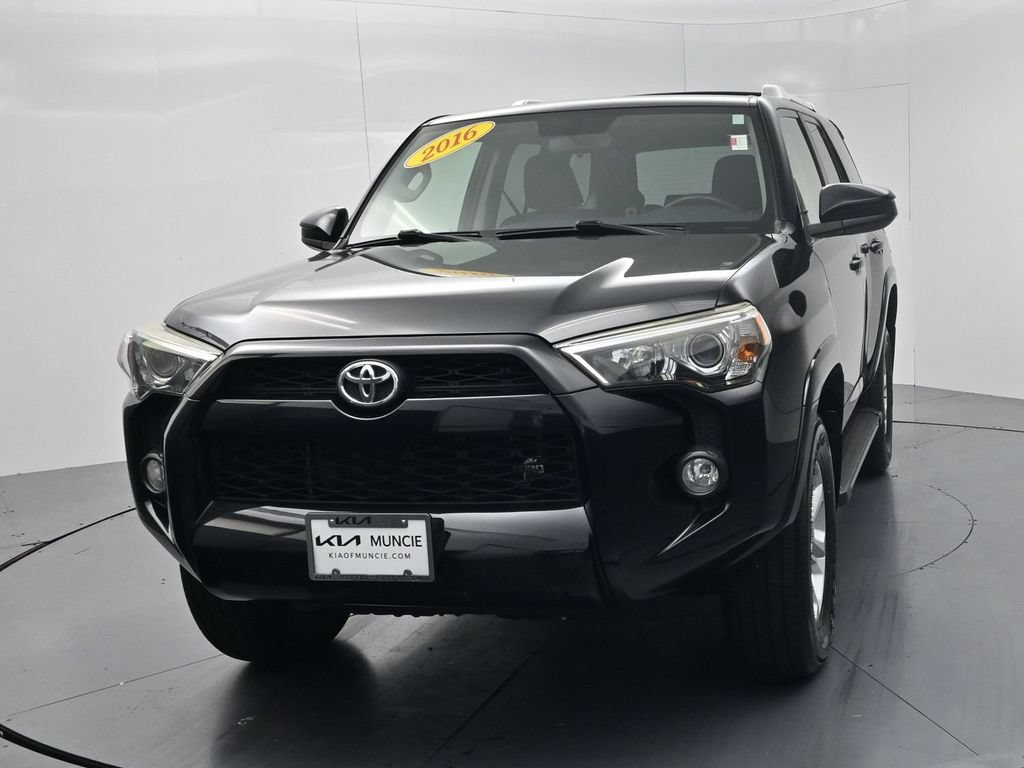 Used 2016 Toyota 4Runner SR5 AWD/4WD image 3